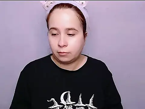 SubLayla01 online show from October 24, 2025, 5:12 pm