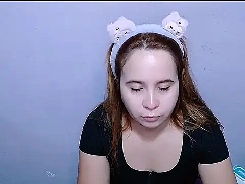 Snapshot of SubLayla01 chatting on March 6, 2026, 6:14 pm SubLayla01 online show from March 6, 2026, 6:14 pm