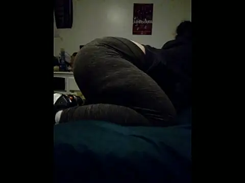 Snapshot of missthickness35_Pika chatting on June 13, 2026, 9:29 am missthickness35 Pika online show from June 13, 2026, 9:29 am