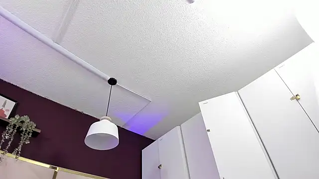 April bowie online show from November 6, 2025, 11:25 am