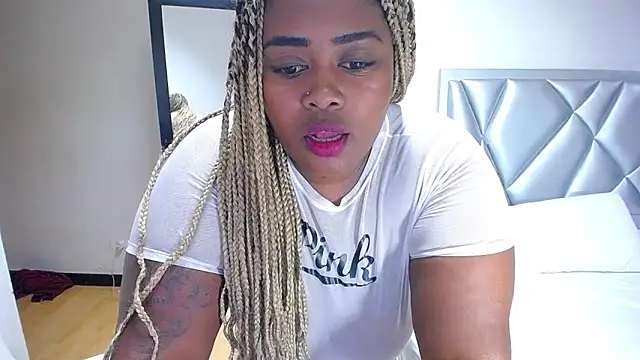 exotic karmella online show from March 18, 2025, 11:42 pm