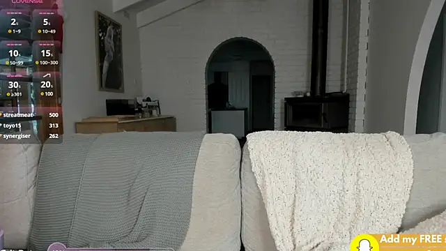 aus queen online show from February 3, 2025, 7:51 am