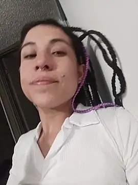 Hellen dumont online show from November 13, 2025, 2:37 am