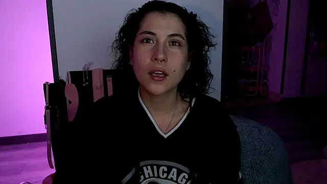 Snapshot of Hellen_dumont chatting on February 26, 2026, 2:44 am Hellen dumont online show from February 26, 2026, 2:44 am