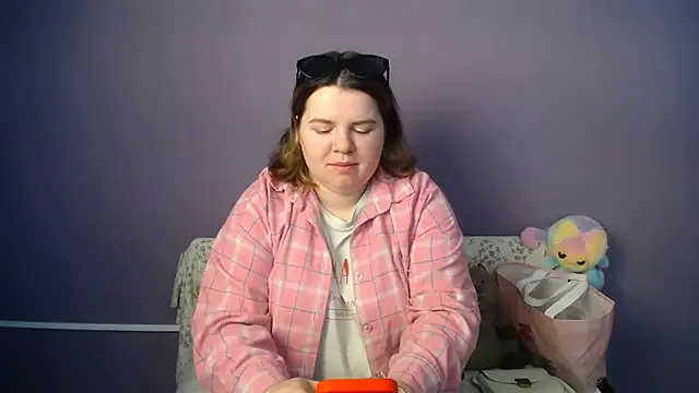 so shy online show from May 17, 2026, 6:13 am