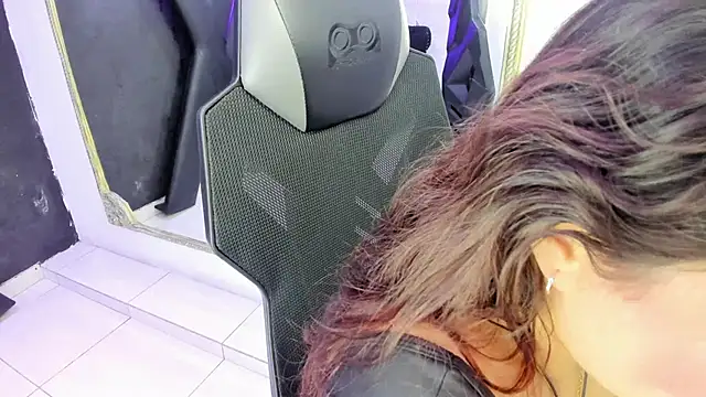 Snapshot of DarlingBDSM_ chatting on February 28, 2026, 1:44 pm DarlingBDSM online show from February 28, 2026, 1:44 pm