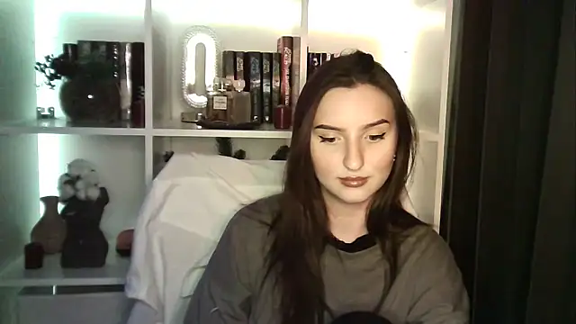 X Alisa online show from April 13, 2026, 6:45 pm