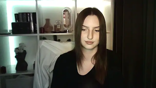 X Alisa online show from February 10, 2026, 7:57 pm