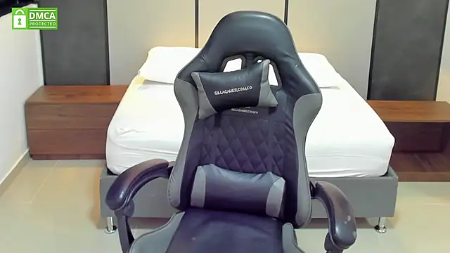 candy summer28 online show from September 22, 2025, 7:20 pm