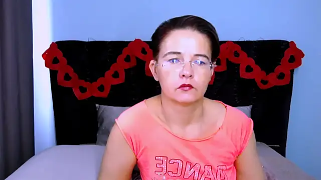 StaceyDarling online show from February 15, 2026, 6:47 am