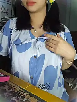 Snapshot of Suri_amabel chatting on January 15, 2025, 1:20 pm Suri amabel online show from January 15, 2025, 1:20 pm