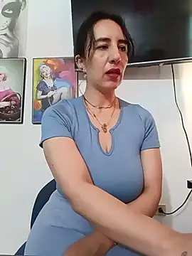 christine-x online show from July 6, 2026, 1:18 pm