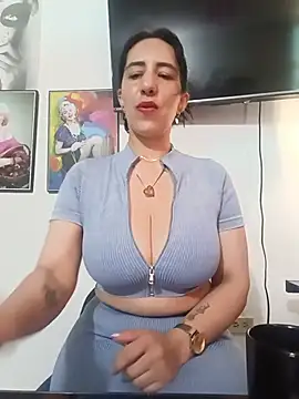 christine-x online show from July 8, 2026, 1:01 pm