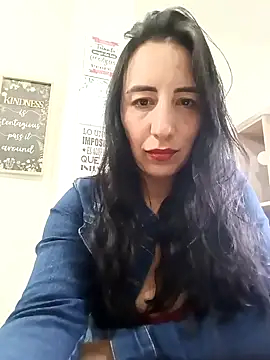 Snapshot of christine-x chatting on February 18, 2025, 10:14 pm christine-x online show from February 18, 2025, 10:14 pm