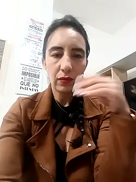Snapshot of christine-x chatting on January 25, 2025, 10:18 pm christine-x online show from January 25, 2025, 10:18 pm
