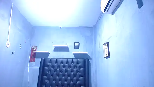 Snapshot of Letty_Plugxo chatting on February 18, 2026, 1:18 pm Letty Plugxo online show from February 18, 2026, 1:18 pm