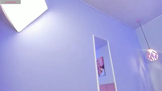 ScarletGV online show from September 13, 2025, 5:29 am