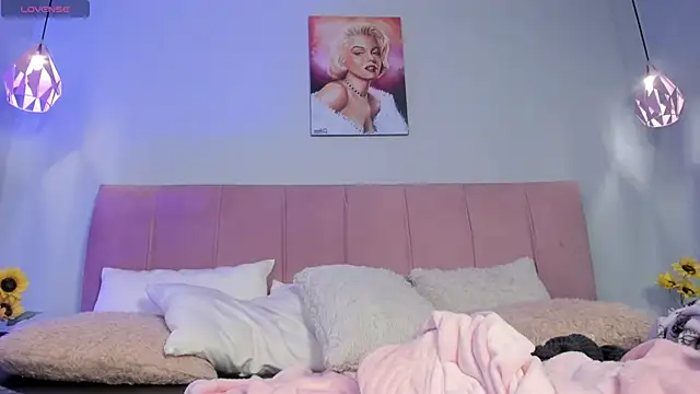 ScarletGV online show from March 13, 2026, 9:20 pm