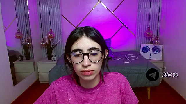 Snapshot of LenaRoses chatting on May 15, 2026, 8:07 pm LenaRoses online show from May 15, 2026, 8:07 pm