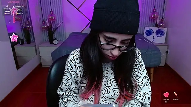 Snapshot of LenaRoses chatting on May 20, 2026, 8:50 pm LenaRoses online show from May 20, 2026, 8:50 pm