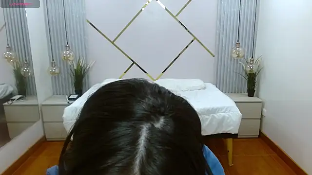 LenaRoses online show from September 25, 2025, 8:04 pm