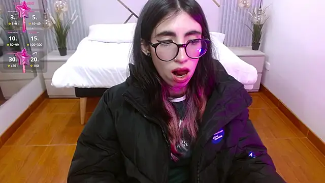 LenaRoses online show from November 12, 2025, 12:53 pm