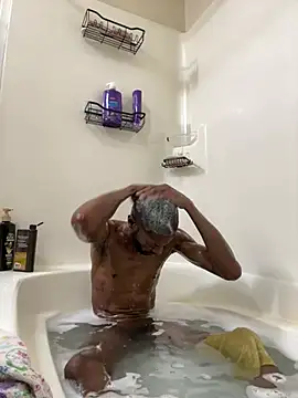 Monsterxefezzyx online show from January 5, 2025, 5:09 pm