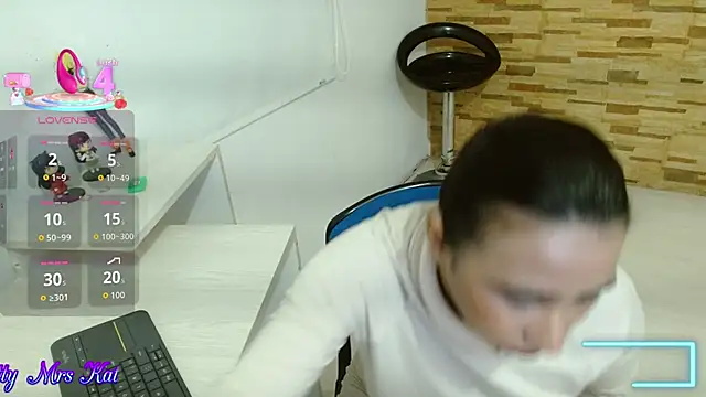 mrskatty online show from October 16, 2025, 9:17 am