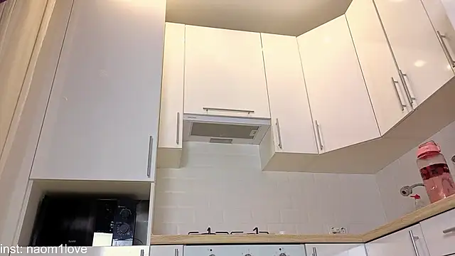 Naomi Girly online show from March 2, 2026, 4:03 pm