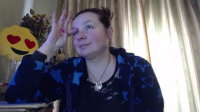 amorelara online show from March 28, 2026, 7:53 am