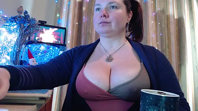 Snapshot of amorelara chatting on February 7, 2026, 1:08 pm amorelara online show from February 7, 2026, 1:08 pm