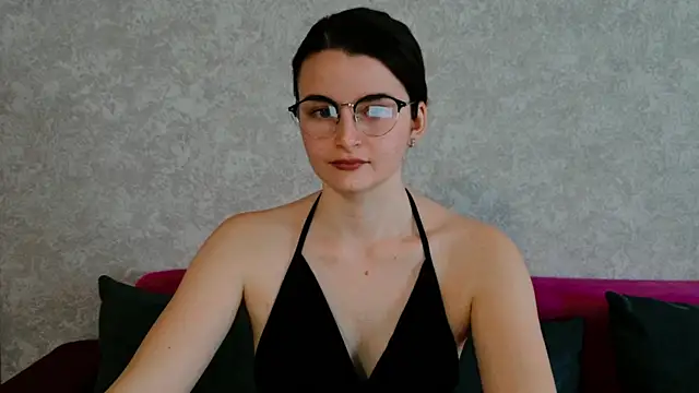 Miss Arwen online show from December 3, 2025, 4:35 am