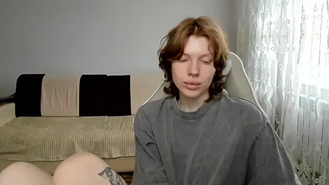 StellaDavis online show from April 5, 2026, 9:05 am