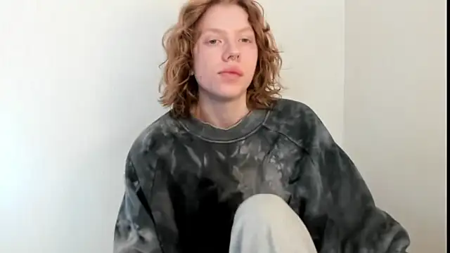 StellaDavis online show from October 2, 2025, 9:12 am