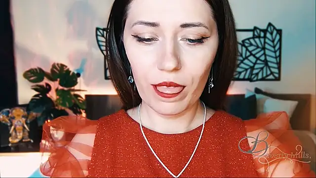 Snapshot of MissBeverlyMills chatting on February 16, 2025, 10:10 am MissBeverlyMills online show from February 16, 2025, 10:10 am
