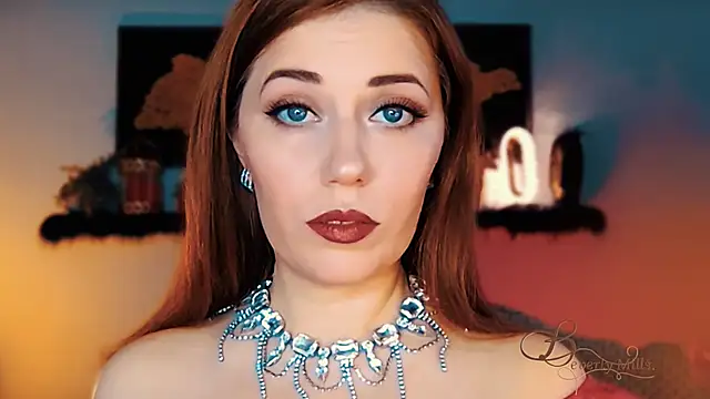 MissBeverlyMills online show from November 27, 2025, 4:24 am