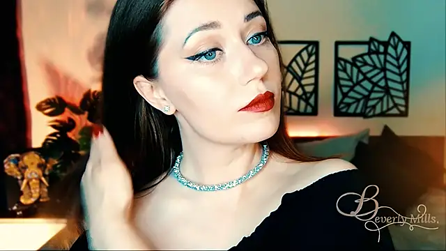 Snapshot of MissBeverlyMills chatting on March 22, 2025, 4:15 pm MissBeverlyMills online show from March 22, 2025, 4:15 pm