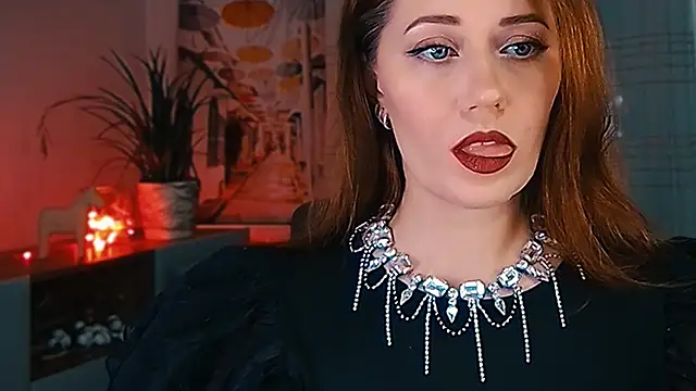 Snapshot of MissBeverlyMills chatting on February 10, 2026, 5:39 am MissBeverlyMills online show from February 10, 2026, 5:39 am