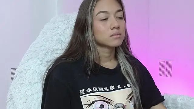 hantonella  online show from December 5, 2025, 3:21 pm