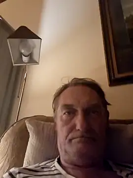 Snapshot of Alain-Bertrand chatting on May 29, 2026, 11:11 pm Alain-Bertrand online show from May 29, 2026, 11:11 pm