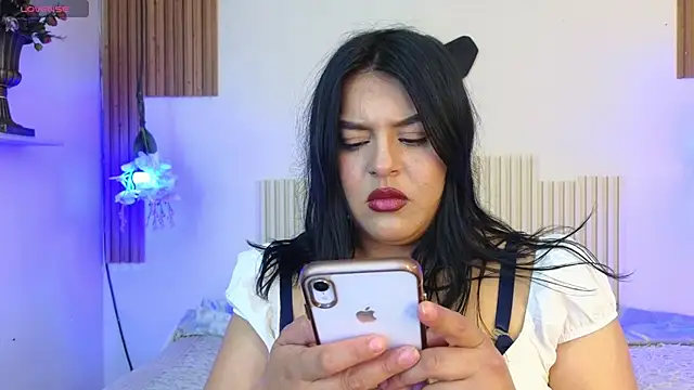  poison sweet online show from April 13, 2026, 6:12 pm