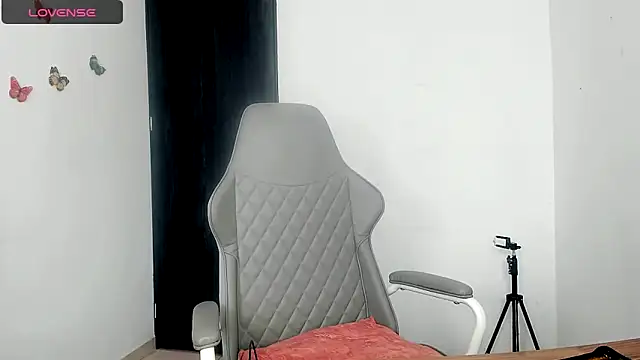 Nala j8 online show from November 4, 2025, 1:37 pm