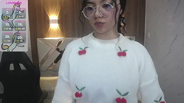 victoria castillo b online show from October 25, 2025, 3:06 am