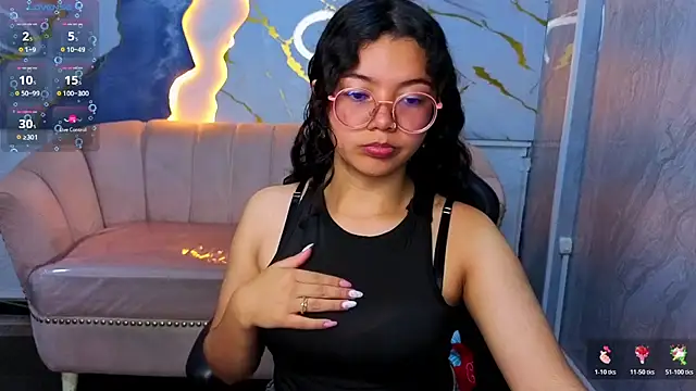 victoria castillo b online show from April 19, 2026, 3:07 am