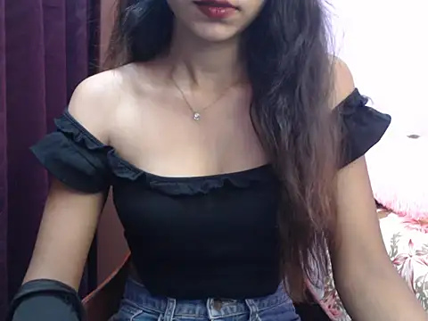 Angel kiyara online show from September 17, 2025, 6:21 pm