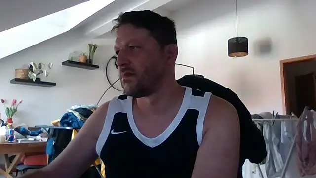 BennyLommy online show from August 8, 2026, 8:43 am