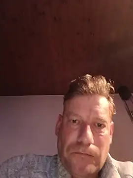 MArciQuarky online show from June 11, 2026, 11:24 pm