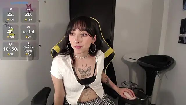 v1cky  online show from October 12, 2025, 11:17 pm