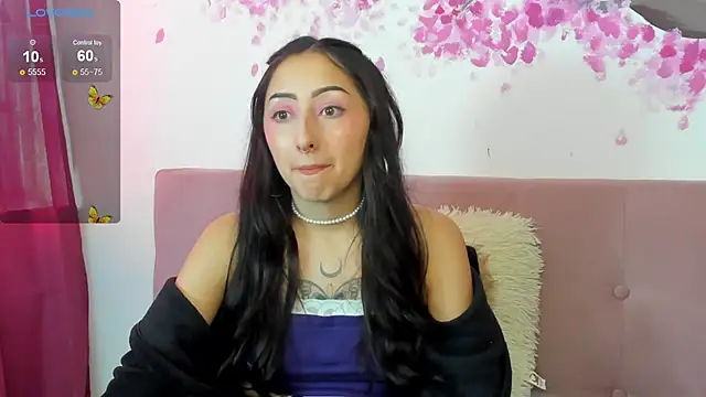 Snapshot of v1cky_ chatting on February 10, 2025, 9:47 pm v1cky online show from February 10, 2025, 9:47 pm
