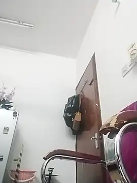 Krisdalil online show from November 23, 2025, 3:33 pm